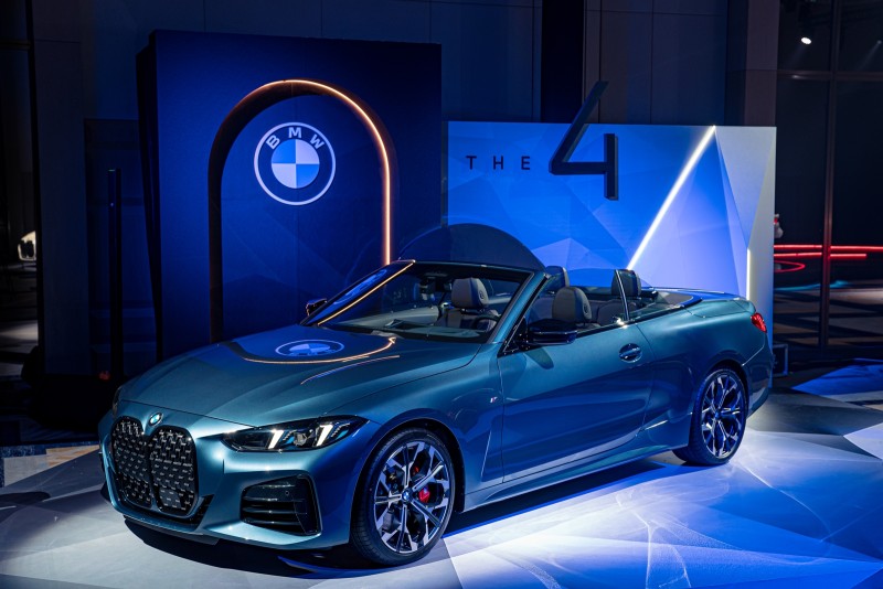 BMW最新款，速度与艺术的极致融合