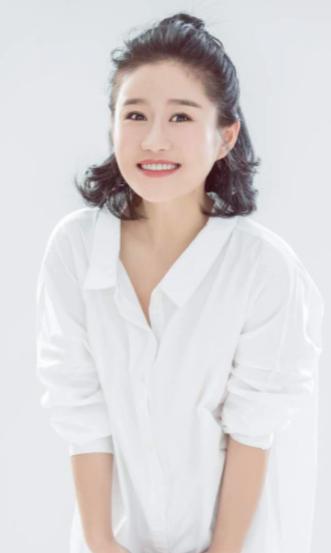 白鸽演员，舞台之光，梦想之翼的翼尖舞者