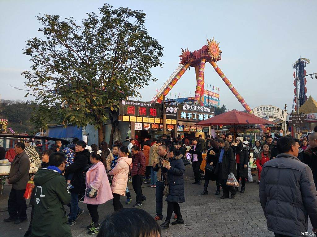 多元文化交融的时尚新地标，最新洋人街资讯概览