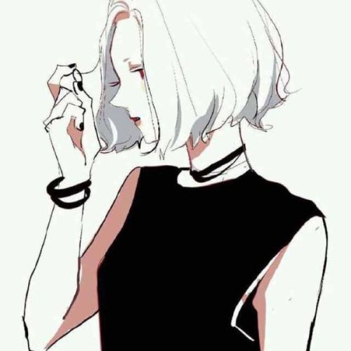 动漫女生侧脸的魅力，生动描绘引人入胜的侧脸风采
