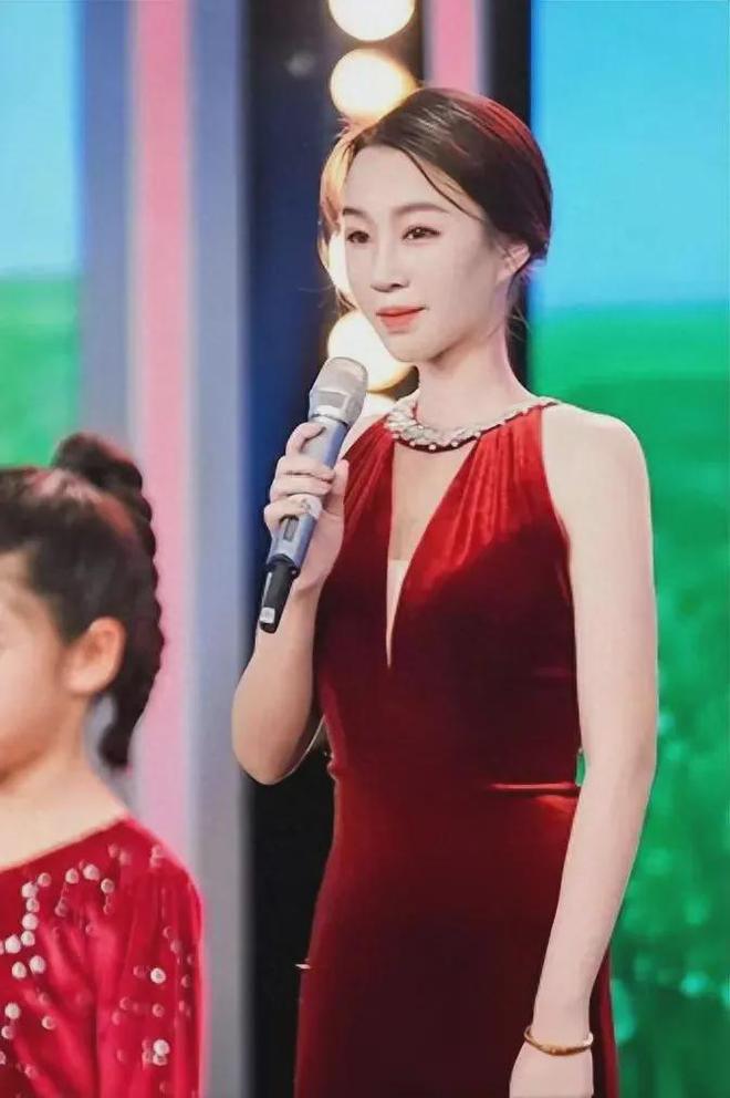 北京电视台女主持人的魅力与风采展示